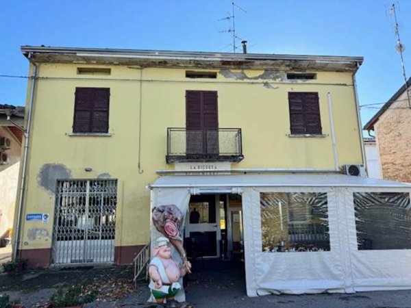 casa indipendente in vendita a Parma in zona Ravadese