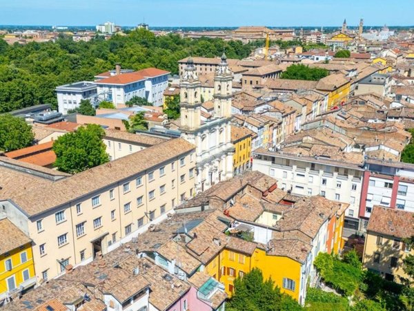 appartamento in vendita a Parma in zona Centro Storico