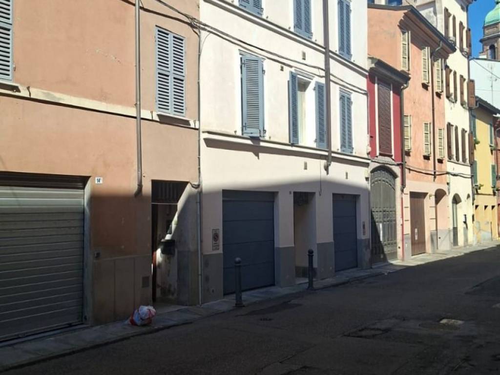 casa indipendente in vendita a Parma in zona Centro Storico