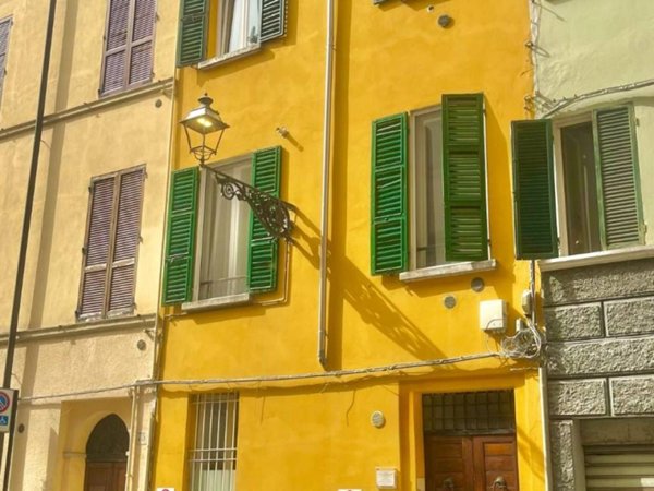appartamento in vendita a Parma in zona Centro Storico