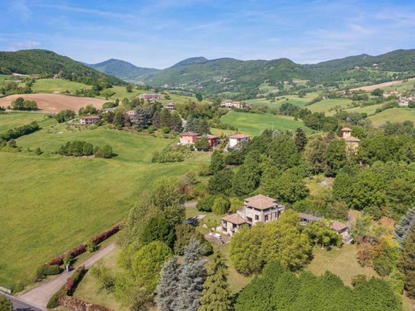 casa indipendente in vendita a Parma in zona Centro Storico