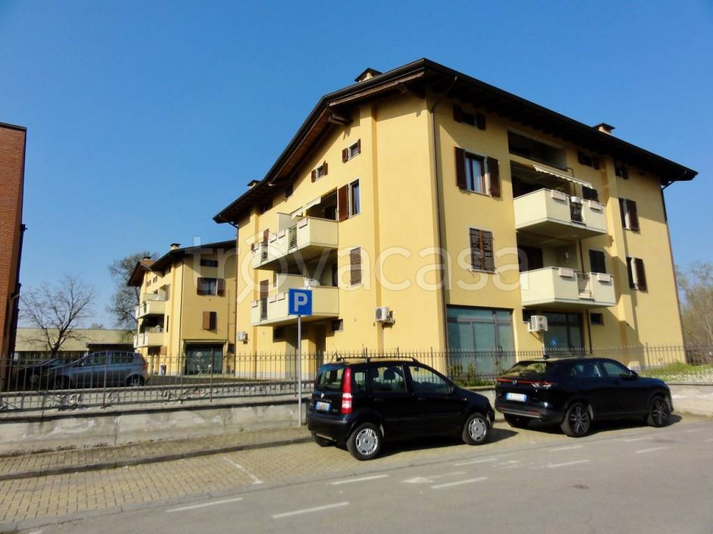 appartamento in vendita a Parma in zona Montanara