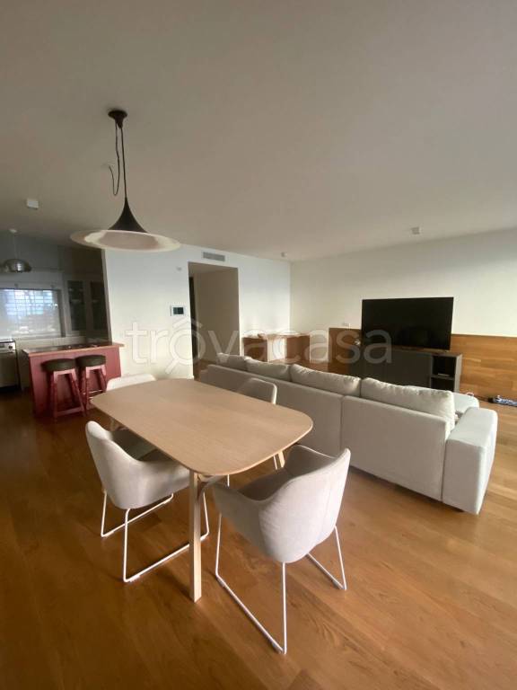 appartamento in vendita a Parma in zona Centro Storico
