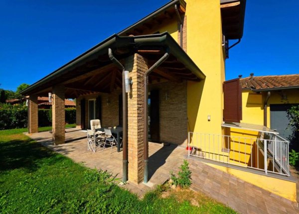 casa indipendente in vendita a Parma in zona Coloreto