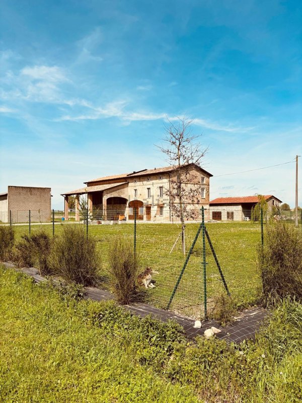 casa indipendente in vendita a Parma