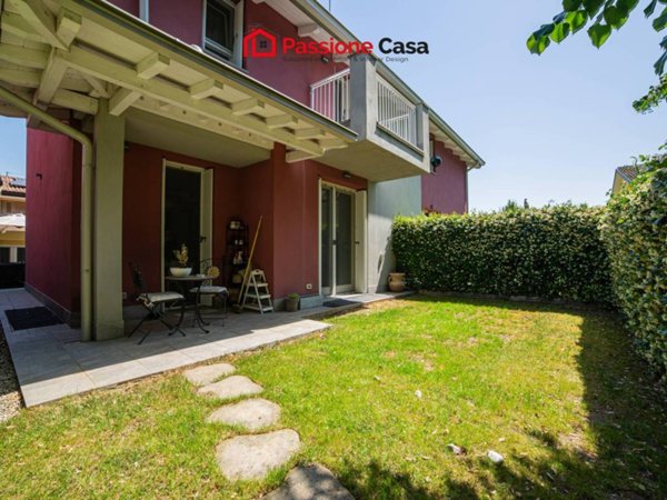 casa indipendente in vendita a Parma in zona Scarzara