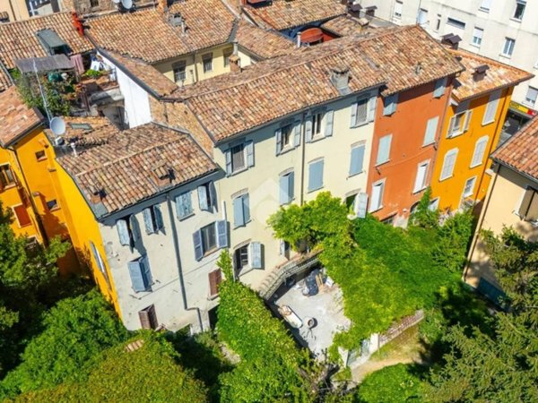 appartamento in vendita a Parma in zona Centro Storico