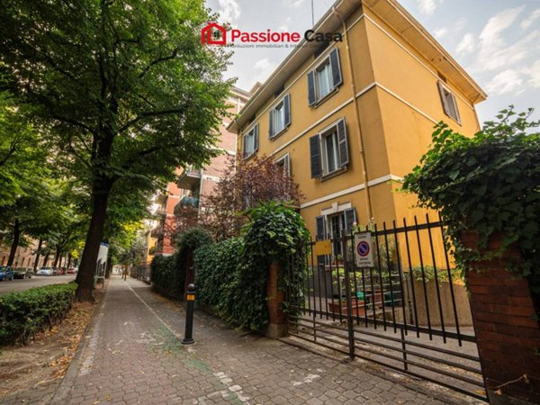 casa indipendente in vendita a Parma in zona Centro Storico