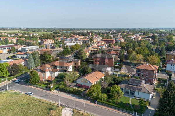 locale commerciale in vendita a Parma