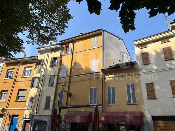 appartamento in vendita a Parma in zona Oltretorrente