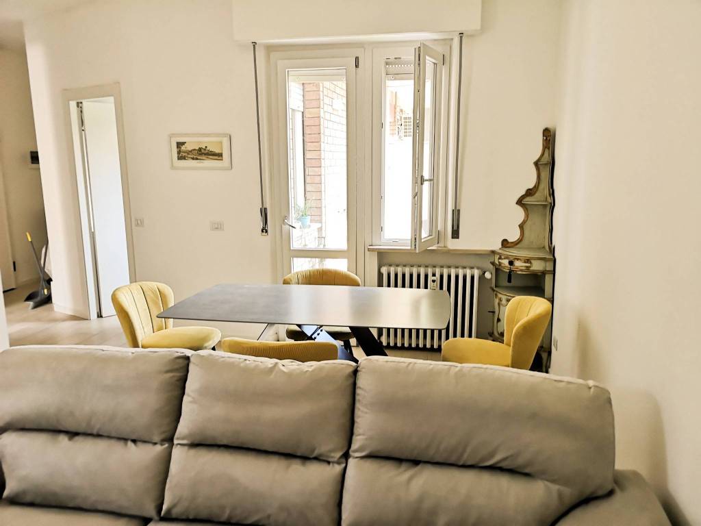 appartamento in vendita a Parma in zona Centro Storico
