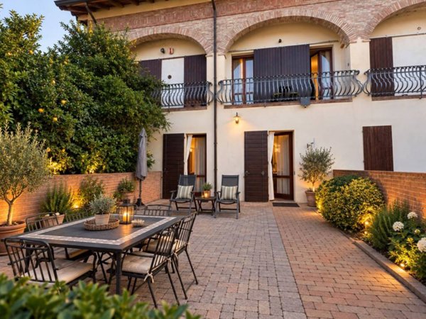 casa indipendente in vendita a Parma in zona Vigolante
