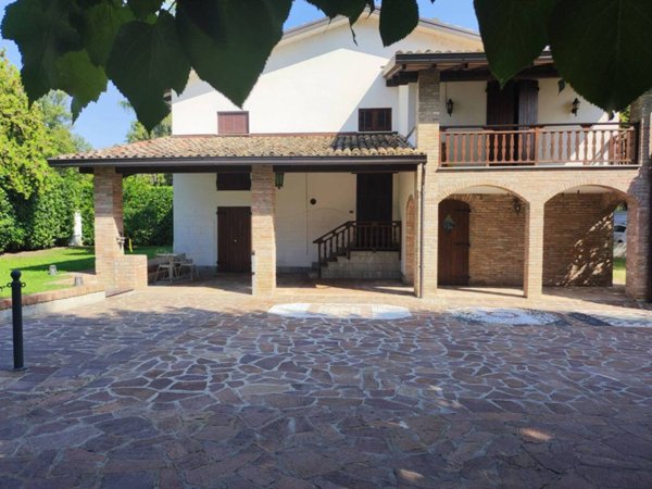 casa indipendente in vendita a Parma