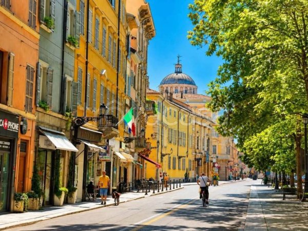 appartamento in vendita a Parma in zona Centro Storico