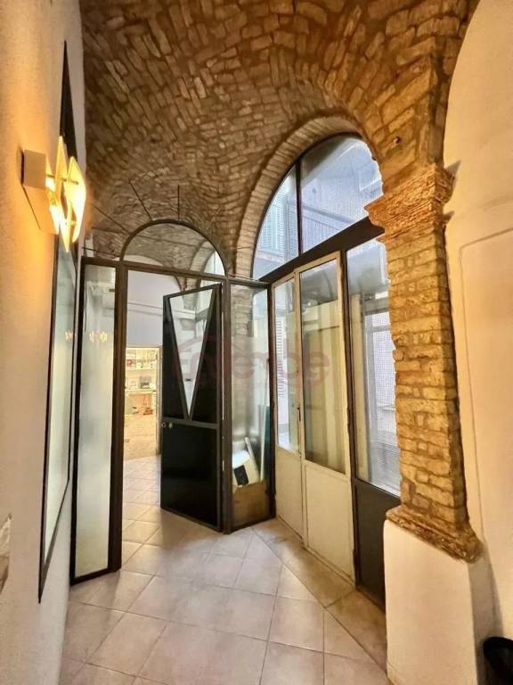 ufficio in vendita a Parma in zona Centro Storico