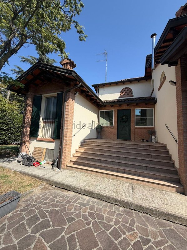 casa indipendente in vendita a Parma in zona Corcagnano