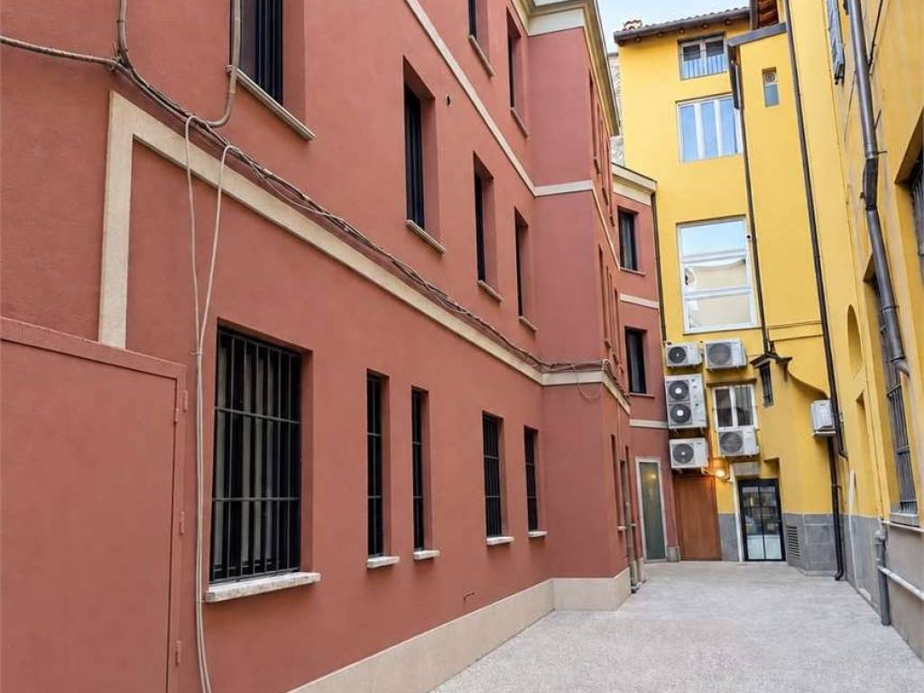 appartamento in vendita a Parma in zona Centro Storico