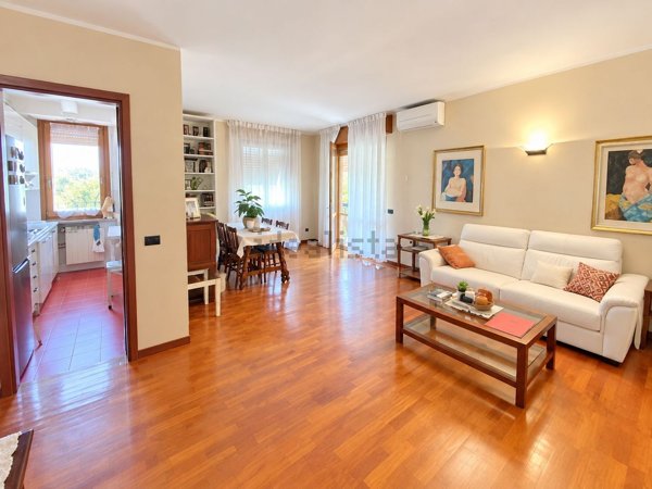 appartamento in vendita a Parma in zona Cittadella