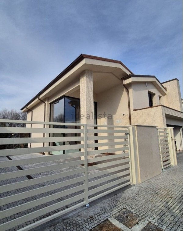 casa indipendente in vendita a Parma in zona Molinetto