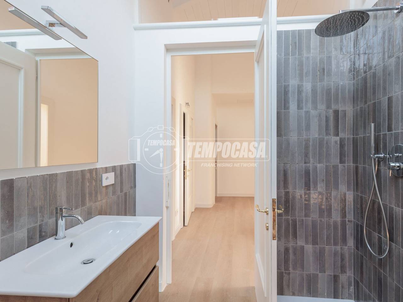 appartamento in vendita a Parma in zona Cittadella