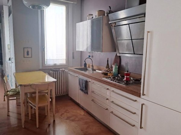 appartamento in vendita a Parma in zona Oltretorrente