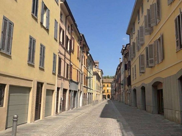 appartamento in vendita a Parma in zona Oltretorrente