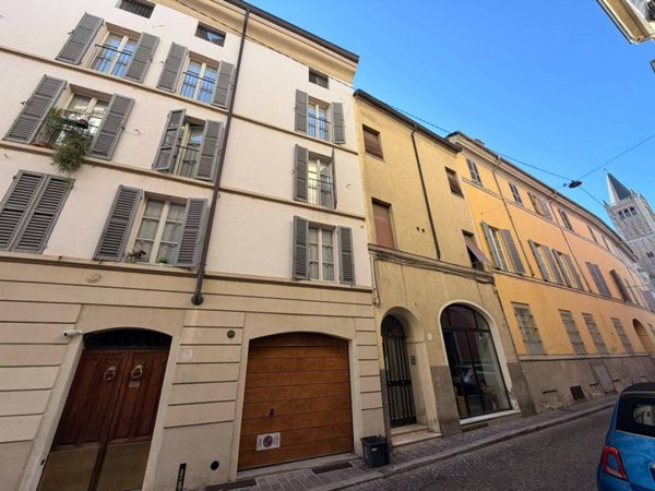 appartamento in vendita a Parma in zona Centro Storico