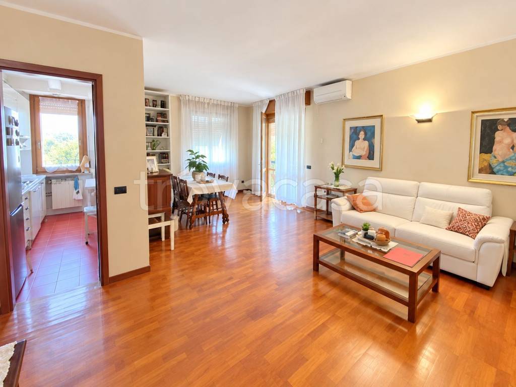 appartamento in vendita a Parma in zona Cittadella