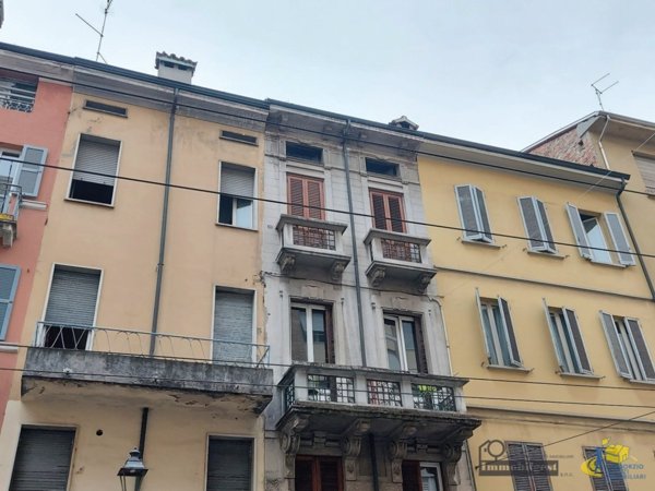 appartamento in vendita a Parma in zona Centro Storico