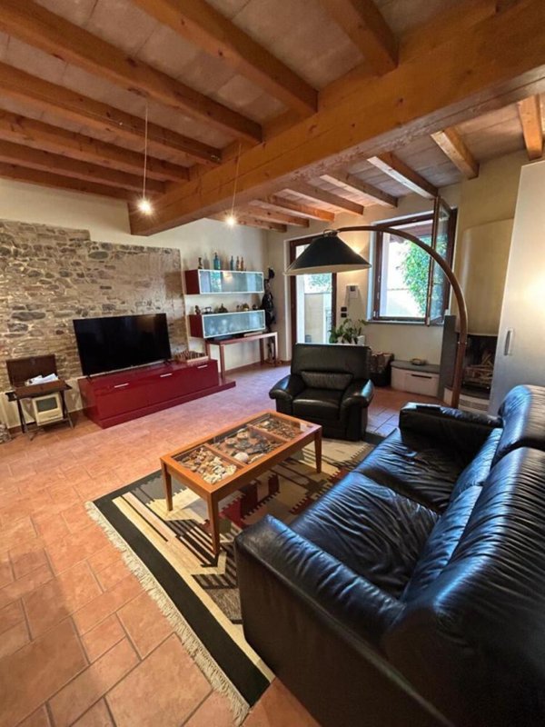casa indipendente in vendita a Parma in zona Vicofertile