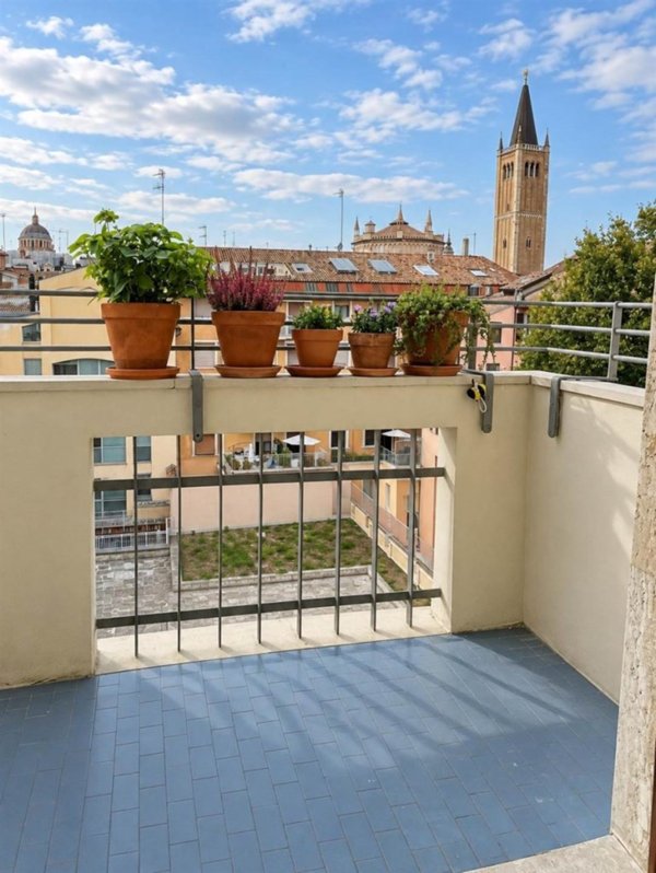 appartamento in vendita a Parma in zona Centro Storico