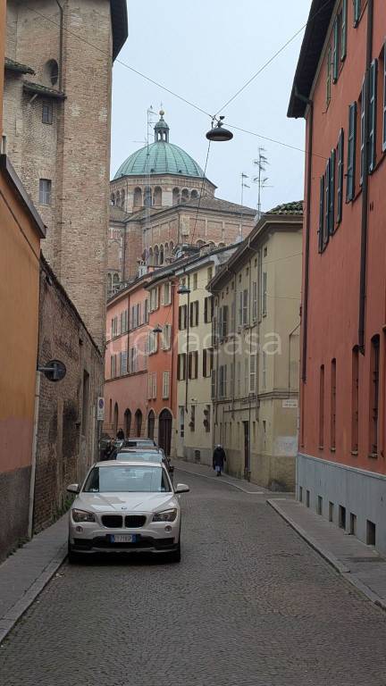 appartamento in vendita a Parma in zona Centro Storico