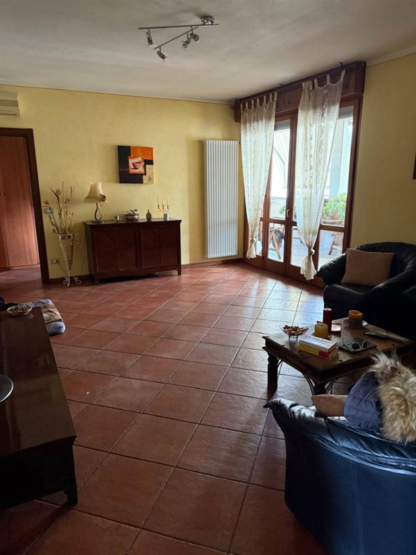 appartamento in vendita a Parma in zona Scarzara