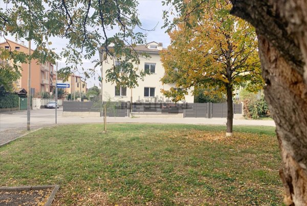 appartamento in vendita a Parma in zona San Lazzaro