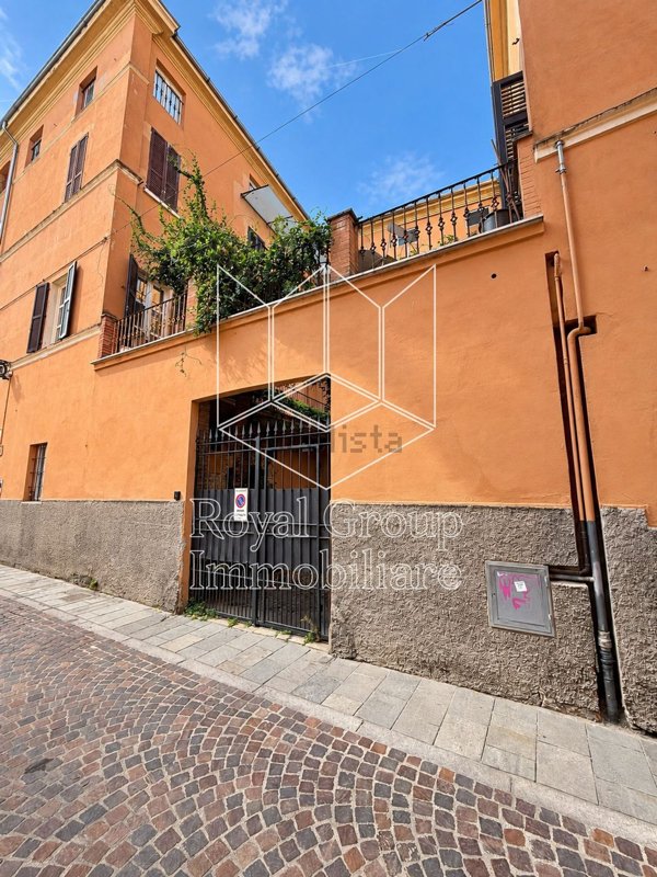 appartamento in vendita a Parma in zona Centro Storico
