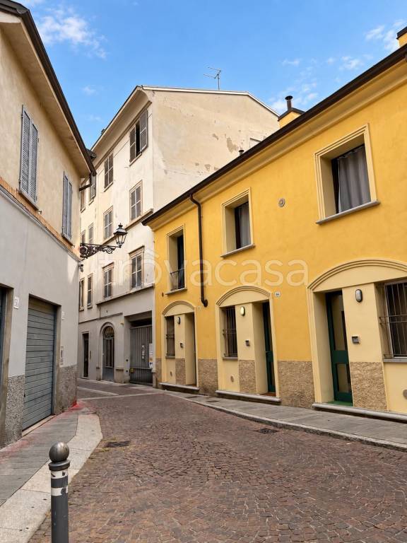 appartamento in vendita a Parma in zona Oltretorrente