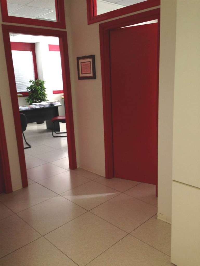 ufficio in vendita a Parma in zona San Lazzaro