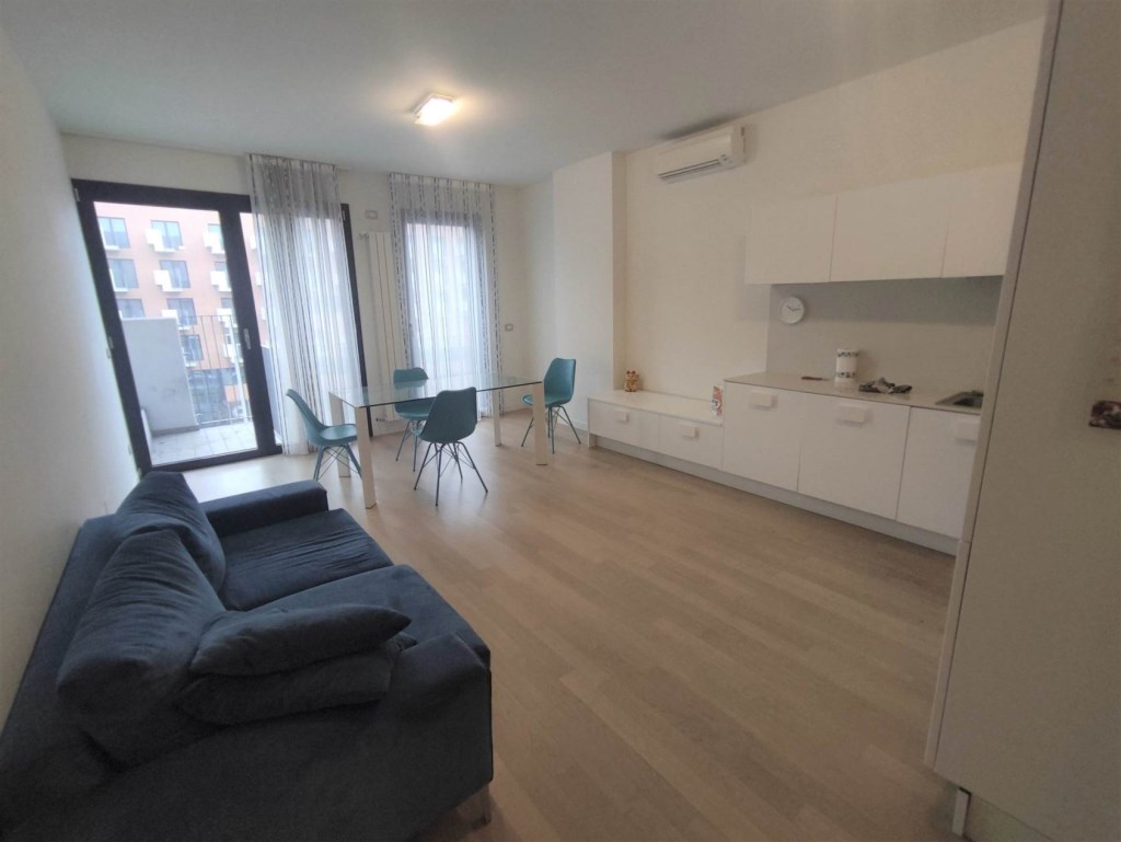 appartamento in vendita a Parma in zona Centro Storico