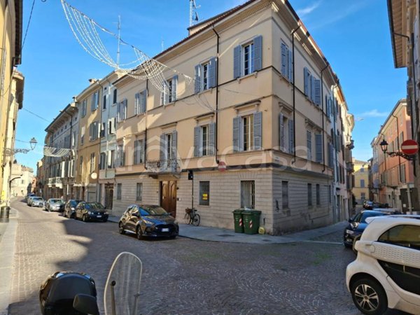 appartamento in vendita a Parma in zona Centro Storico