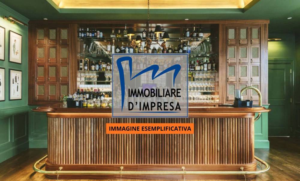 locale commerciale in vendita a Parma in zona Centro Storico