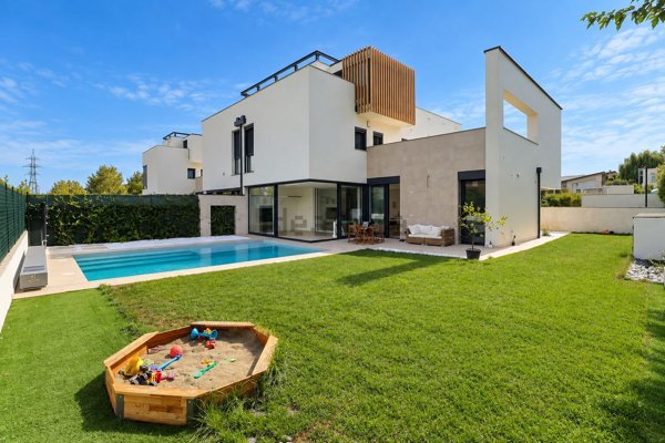 casa indipendente in vendita a Parma in zona Cittadella