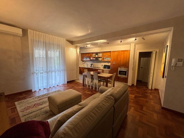 appartamento in vendita a Parma in zona Cittadella