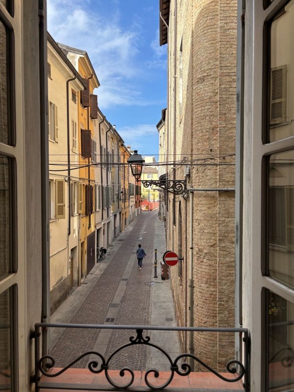 appartamento in vendita a Parma in zona Centro Storico