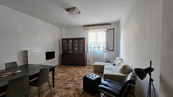 appartamento in vendita a Parma in zona Centro Storico