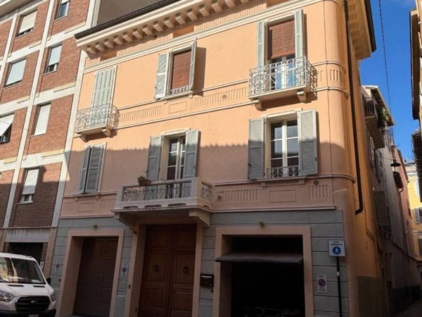 appartamento in vendita a Parma in zona Centro Storico
