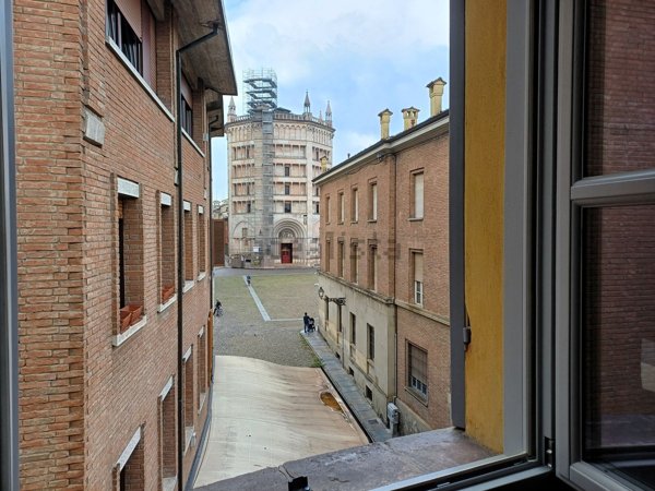 appartamento in vendita a Parma in zona Centro Storico