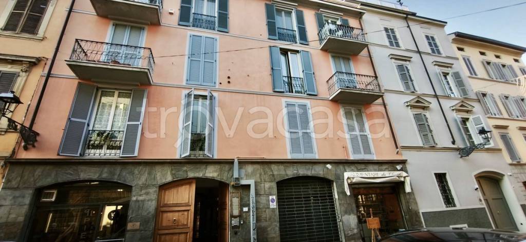 appartamento in vendita a Parma in zona Centro Storico