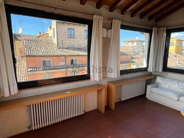 appartamento in vendita a Parma in zona Centro Storico