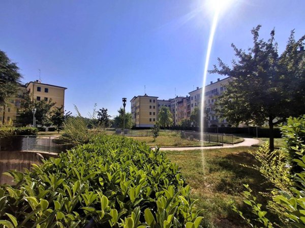 appartamento in vendita a Parma in zona Centro Storico