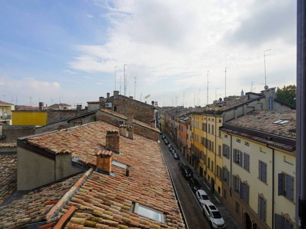 appartamento in vendita a Parma in zona Centro Storico